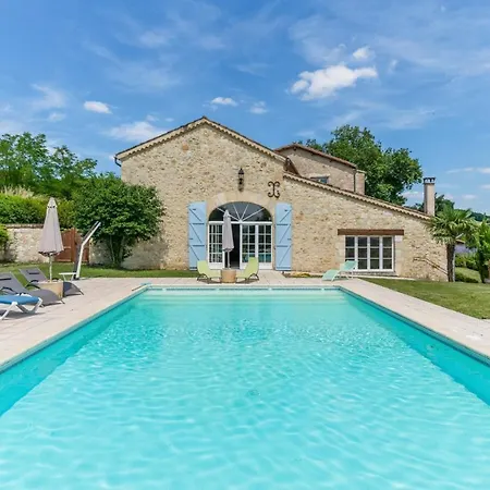 Sleeps 16 Pool Wifi
