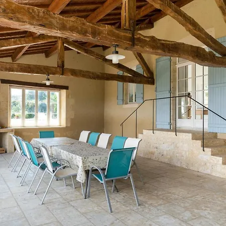 Sleeps 16 Pool Wifi Béraut